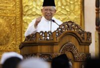 Wakil Presiden Republik Indonesia K.H. Ma'ruf Amin saat memberikan tausiah di Masjid Besar Al Uswah di jalan D.I Panjaitan, Km 10, Tanjungpinang, Kamis (14/3/2024). Matapedia6.com/Diskominfo Kepri