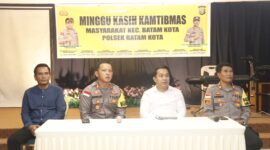 Wakapolresta Barelang AKBP Syafrudin Semidang Sakti pimpin curhat minggunkasih di Gereja GPDI BETHESDA Batam Kota. Minggu (17/03/2024). Matapedia6.com/ Dok Humas Polresta