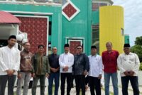 Pemuda Karimun dengan Rudi. Foto:Istimewa