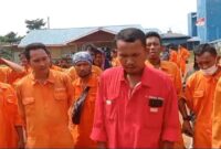 Ratusan  pekerja Pt Indo Tirta Suaka gelar aksi unjuk rasa di depan perusahaan di Pulau bulan, Kamis (21/3/2024). Matapedia6.com/ Dok Pekerja.
