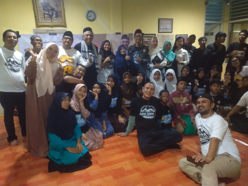 Purna Jamnas foto bersama anak yatim di Yayasan Tjoet Nyak Dien, Sabtu (23/3/2024). Foto:NC/matapedia6