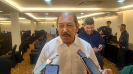 Ketua Pelancongan Desaru Tourism Association Colonel Mohd Jamal Salleh saat diwawancarai wartawan. Foto:Ramadan/matapedia6