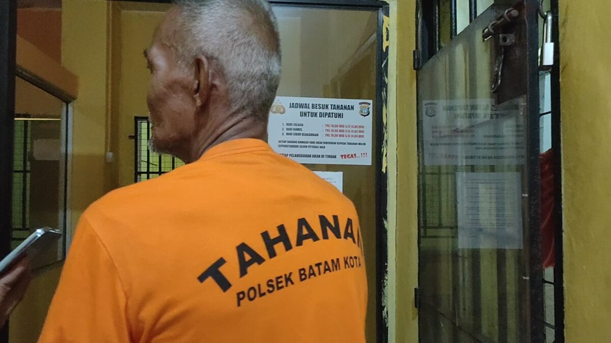 RM Pelaku perbuatan tak senonoh terhadap anak di bawah umur yang diamankan oleh Polsek Batam Kota. Matapedia6.com/ Luci