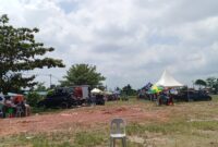 Pasar Murah di lapangan Bola Kaveling Lama, Kelurahan Sei Lekop, Kecamatan Sagulung, Batam, Rabu (6/3/2024). Foto:Zal-matapedia6
