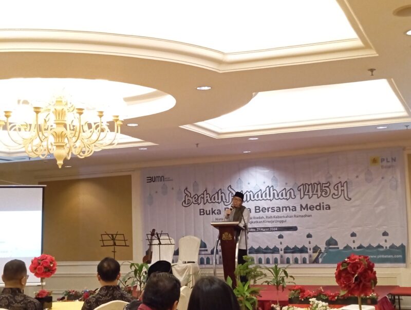 PLN Batam bersama media buka bersama Rabu (27/3/2024).