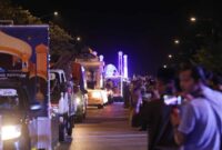 Iring-iringan mobil hias meriahkan malam takbir di Kota Batam. Wali Kota Batam melepas iring-iringan mobil hias tersebut dari Engku Putri Batam Centre. Matapedia6.com/ Diskominfo
