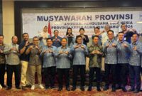 Foto bersama pengurus DPP Apindo Kepri usai Musyawarah dan pelantikan Ketua Apindo Kepri Periode 2024-2029, di Hotel Sahid Batam Center, Rabu (3/4/2024). Matapedia6.com/ Dok Apindo