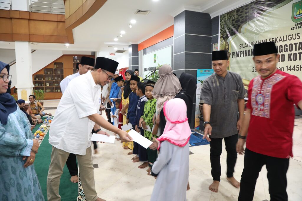 Ketua DPRD Kota Batam Nuryanto