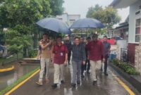 Kelapa Lapas Kelas IIA Batam Heri Kusrita dampingi Kadivpas Kemenkum HAM kepri tinjau kunjungan bebas di Lapas Kelas IIA Batam, dalam rangka moment idulfitri, Jumat (12/4/2024). Matapedia6.com/ Dok Lapas