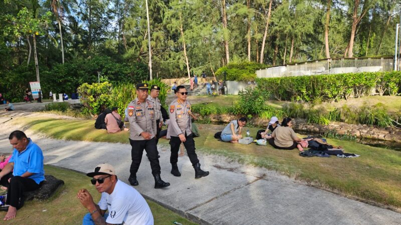 Datangi tempat wisata - Dirpamobvit Polda Kepri Kombes Pol  Rudy Cahya Kurniawan saat melakukan  monitoring dan pengecekan di tempat wisata di Kabupaten Bintan beberapa waktu lalu. Matapedia6.com/Dok Humas Polda