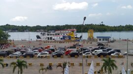Tempat parkir kendaraan di pelabuhan Roro Punggur Kota Batam luas dan nyaman karena sudah di atur sesuai jenis kendaraan, Jumat (19/4/2024). Matapedia6.com/Luci