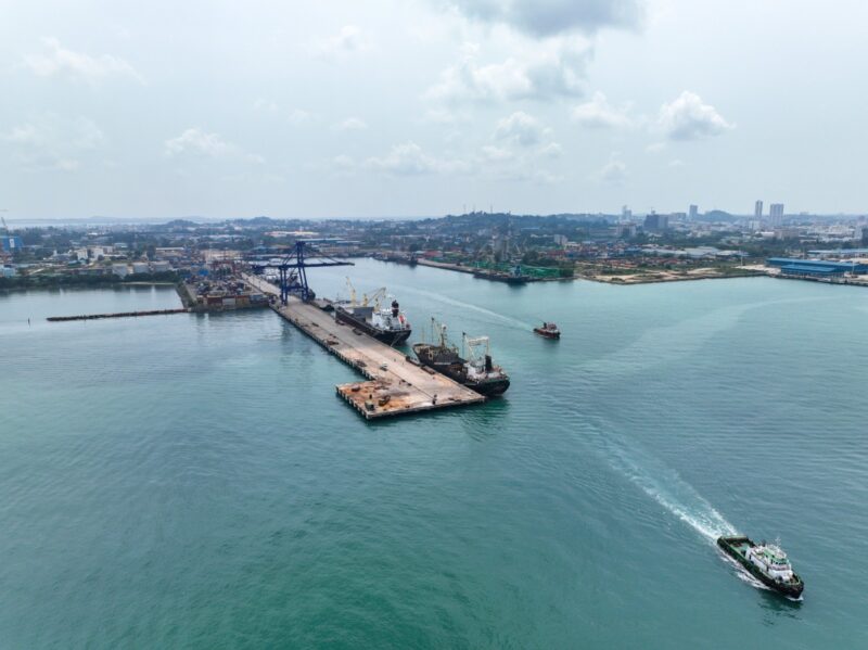 Suasana arus lalu lintas kapal di wilayah Batam. Foto:Dok/Humas BP Batam