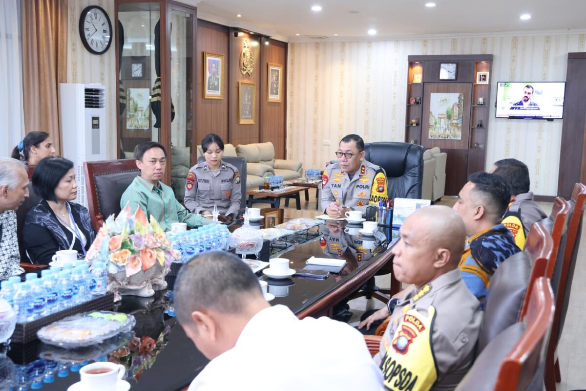 Internal Security Department (ISD) Singapura, saat melakukan audiensi di kantor Kapolda Kepri, di Batu Besar Nongsa, Selasa (23/4/2023). Matapedia6.com/ Dok Humas Polda