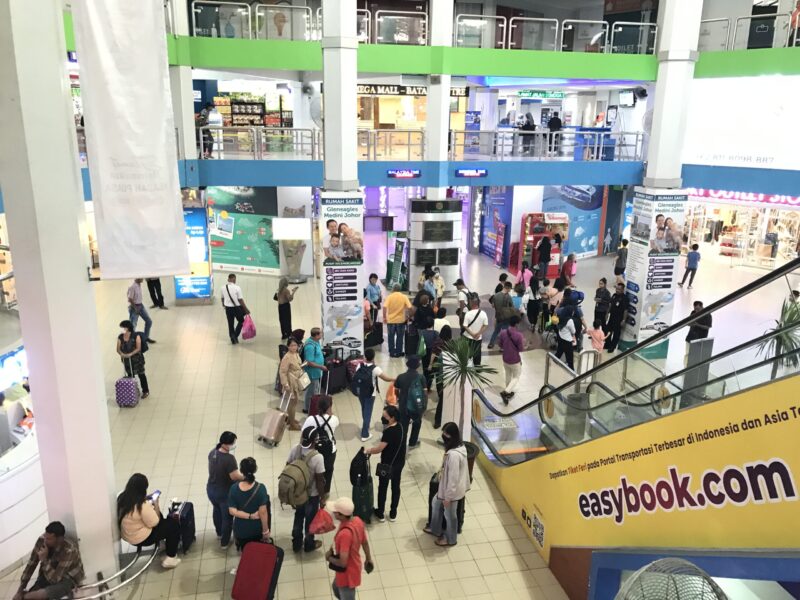 Kondisi penumpang di salah satu pelabuhan internasional yang ada di Kota Batam, Matapedia6.com/ Luci