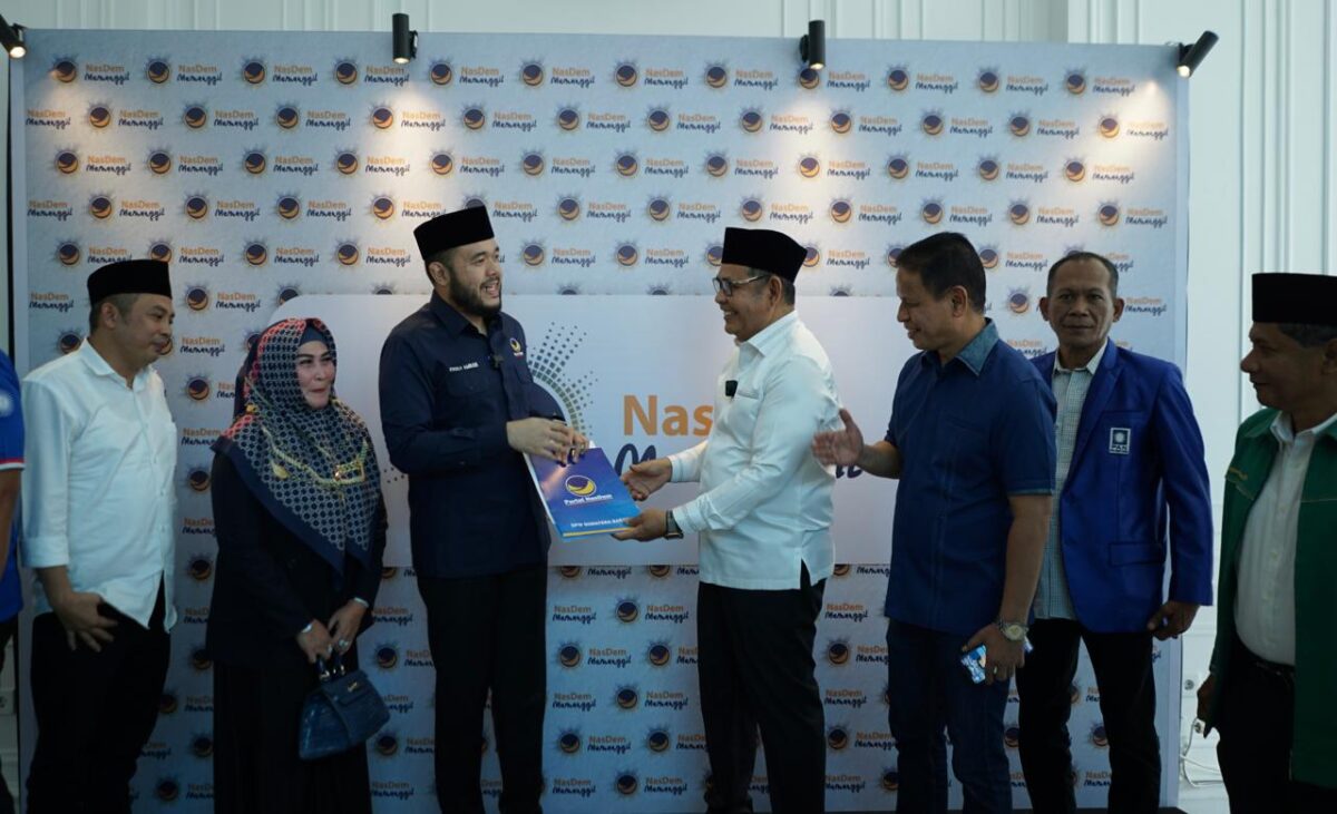 Epyardi Asda Daftar ke Nasdem Calon Gubernur Sumbar. Foto:Trio/matapedia6