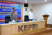 Wakapolda Kepri Brigjen Pol Asep Syafrudin dampingi Kompolnas RI Prof Dr Albertus Wahyurudhanto pimpin Rapat koordinasi di Polda Kepri, Selasa (14/5/2024). Matapedia6.com/Dok Humas Polda