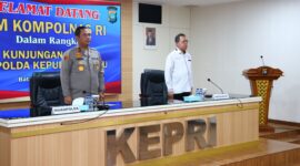 Wakapolda Kepri Brigjen Pol Asep Syafrudin dampingi Kompolnas RI Prof Dr Albertus Wahyurudhanto pimpin Rapat koordinasi di Polda Kepri, Selasa (14/5/2024). Matapedia6.com/Dok Humas Polda