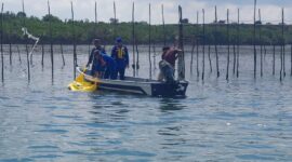 Tim SAR saat melakukan evakuasi jasad pria 20 tahun yang lompat dari Jembatan satu barelang ditemukan dipulau pecung, Kota Batam, Rabu (15/5/2024). Matapedia6.com/Dok Basarnas