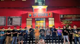 Pelaku saat diamankan polisi. Foto:Dok/Polresta Barelang