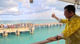 Gubernur Provinsi Kepri Ansar Ahmad saat meninggalkan Natuna pada kunjungan kerjanya beberapa waktu lalu. Matapedia6.com/ Diskominfo