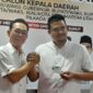 Wali Kota Medan Bobby Nasution saat menerima Kartu Tanda Anggota dari pengurus Partai Gerindra Sumatera Utara. Matapedia6.com/ Istimewa