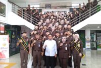 Wakil Jaksa Agung RI tengah bersama Kejari Batam dalam kunjungan kerja, Senin (20/5/2025). Foto:Rega/matapedia6