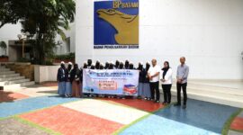 Tim Ekstrakulikuler Jurnalistik SMA IT Imam Syafi'i kunjung BP Batam, Senin (27/5/2024).Foto: Istimewa