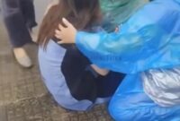 Tangkapan layar seorang ibu memberikan nasehat kepada wanita yang hendak mengakhiri hidup dengan cara melompat dari atas jembatan tiga Barelang Kota Batam, Minggu (2/6/2024). Matapedia6.com/ Istimewa