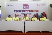 Direktur Utama Telkom Indonesia, Ririek Adriansyah (tengah), SVP Corporate Communication & Investor Relation Telkom, Ahmad Reza (kedua dari kiri), Brand Ambassador Digiland Run 2024, Daniel Mananta (paling kanan) dan Melanie Putria (kedua dari kanan), serta Director D&D Sport, Dardityo Santoso (paling kiri) saat acara press conference Digiland Run 2024 di Jakarta, Senin (10/6). Foto:Telkom