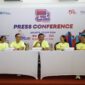 Direktur Utama Telkom Indonesia, Ririek Adriansyah (tengah), SVP Corporate Communication & Investor Relation Telkom, Ahmad Reza (kedua dari kiri), Brand Ambassador Digiland Run 2024, Daniel Mananta (paling kanan) dan Melanie Putria (kedua dari kanan), serta Director D&D Sport, Dardityo Santoso (paling kiri) saat acara press conference Digiland Run 2024 di Jakarta, Senin (10/6). Foto:Telkom
