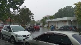 Kondisi hujan deras yang mengguyur Kota Batam, di wilayah Batam Centre, Jumat (14/6/2024). Matapedia6.com/ Luci