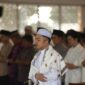 Imam tengah pimpin salat Idul Adha di Masjid Tanjak BP Batam, Senin (17/6/2024). Foto:Ist