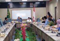 Tim Panitia Khusus (Pansus) Rancangan Peraturan Daerah (Ranperda) Pemakaman, dari DPRD Kota Batam dan juga Pemko Batam gelar rapat pembahasan perdana di ruang Serba Guna DPRD Kota Batam, Rabu (12/6/2024). Matapedia6.com/Luci