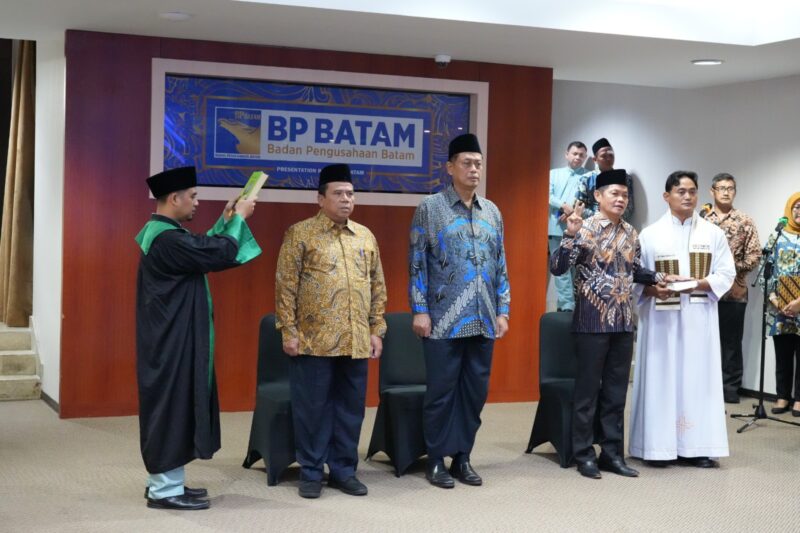 Tiga pejabat lingkungan BP Batam dilantik, Jumat (21/6/2024). Foto:Ist