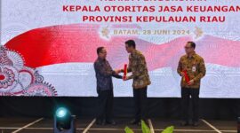 Pengukuhan OJK Kepri, Jumat (28/6/2024). Foto:Ist