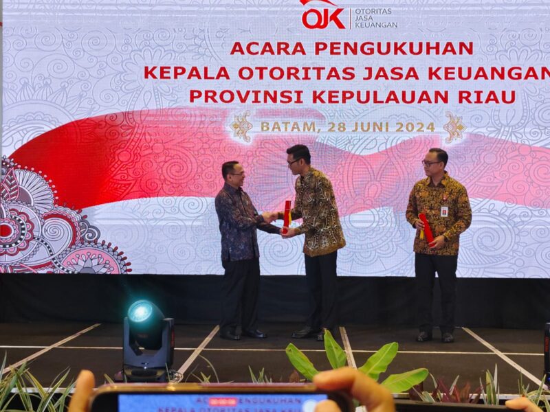 Pengukuhan OJK Kepri, Jumat (28/6/2024). Foto:Ist