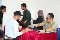 Warga mendaftar ke hunian baru. Foto:Dok/Humas BP Batam