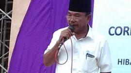 Tokoh masyarakat Batam Parlaungan Siregar akrab dikenal Presiden Nato, saat memberikan pernyataan harapan dengan kenaikan tarif listrik PLN Batam. Matapedia6.com/Dok PLN Batam.