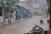 Kondisi hujan deras guyur di wilayah Sagulung Kota batam. BMKG prediksi hingga pukul 10.40WIB, Rabu (10/7/2024). Matapedia6.com/Luci