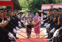 Acara pedang pora penyambutan Kapolresta Barelang yang baru, Kombes Pol Heribertus Ompusunggu, Kamis (11/7/2024). Matapedia6.com/Dok Humas Polresta