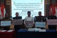 Kejari Batam bersama Wali Kota Batam, Kamis (11/7/2024). Foto:Dok/kejari