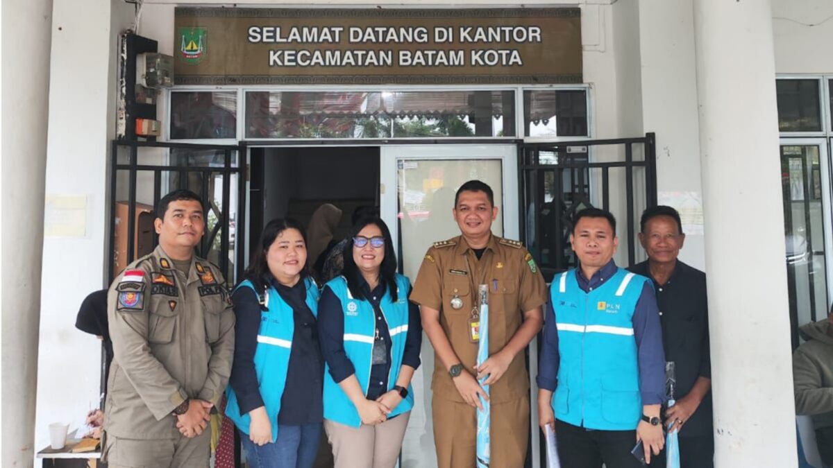 PLN Batam Sosialisasi Listrik di Kelurahan Batam, Selasa (16/7). Foto:Dok/PLN
