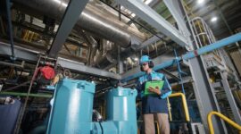 Petugas PLN Batam gerak cepat Normalkan gangguan listrik. Foto:Istimewa