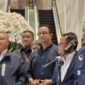 Elite partai NasDem Hermawi Taslim dan Willy Aditya dampingi Anies Rasyid Baswedan pada konferensi pers usai menerima dukungan calon gubernur dari NasDem di Lobi utama NasDem tower Jakarta, Senin (22/7/2024) sore. Matapedia6.com/ Istimewa
