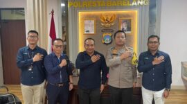 PLN Batam bersama Kapolresta Barelang. Foto:Istimewa