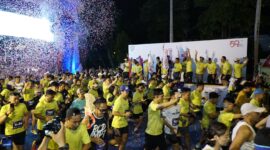  Dewan Komisaris dan Jajaran Direksi Telkom melepas peserta Digiland Run 2024 di Plaza Barat Gelora Bung Karno (GBK), Minggu (28/7). Foto:Telkom