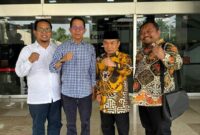 Amsakar Achmad saat bersilaturrahmi dengan Ketua Fraksi PKS DPR RI, Kyai Dr. H. Jazuli Juwaini beberapa waktu Lalu. Matapedia6.com/Laman fc Amsakar Ahmad