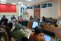 Sekretaris Daerah Kabupaten Natuna, Boy Wijanarko, melaksanakan rapat final persiapan yang dilaksanakan di Ruang Rapat Bupati Natuna, Kamis (1/8/2024). Matapedia6.com/Diskominfo