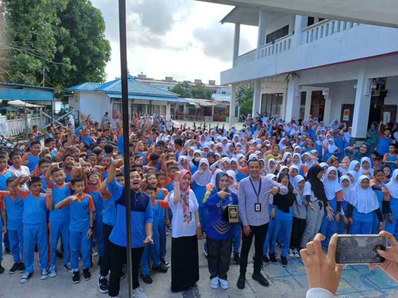 OJK Kepri edukasi keuangan ke pelajar di Batam beberapa hari lalu. Foto:Dok/OJK