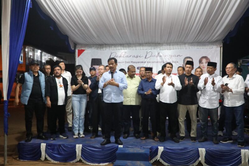 Rudi deklarasi dukungan Amsakar- Li Claudia. Foto:rega/matapedia